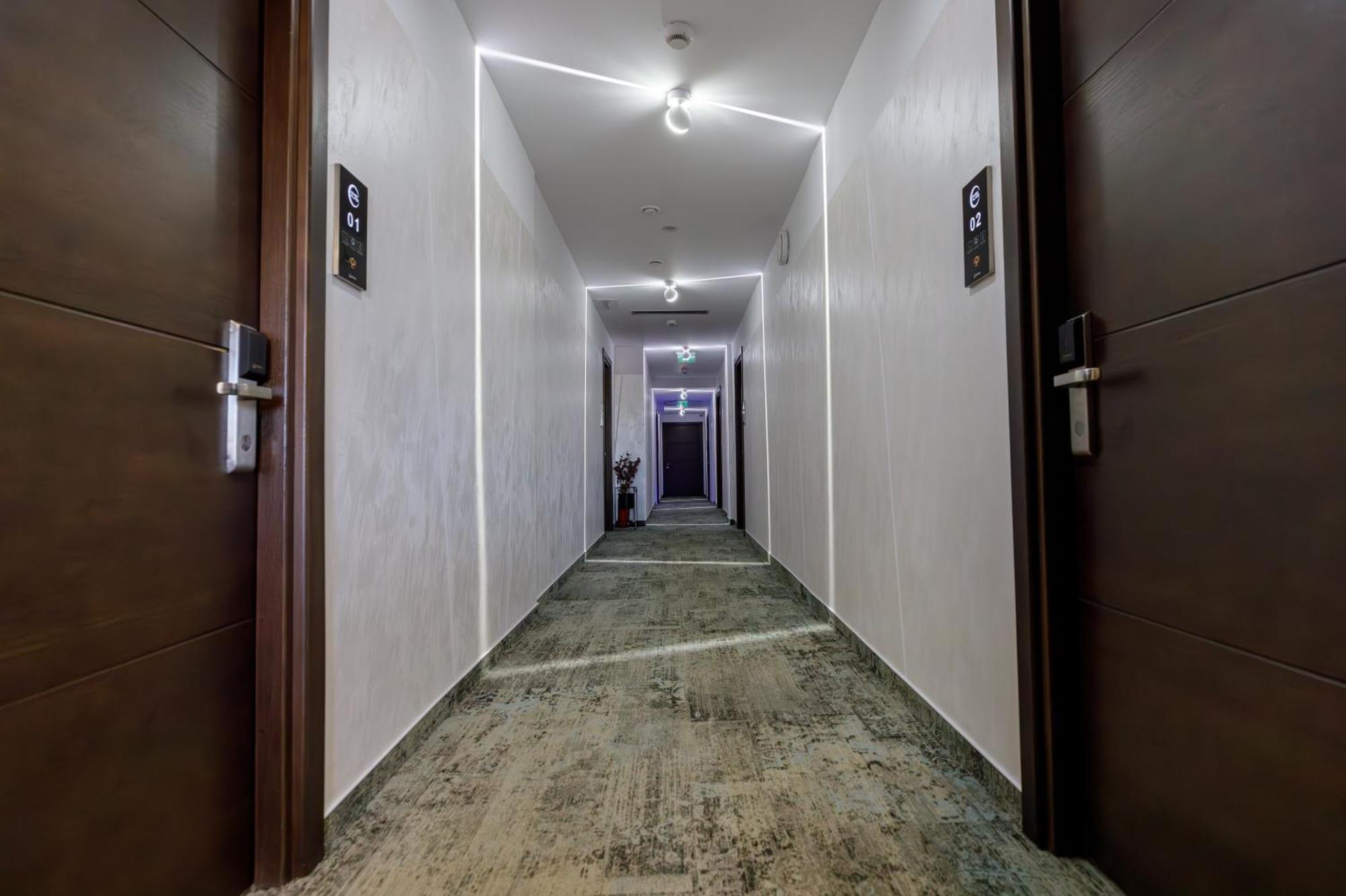 River Place Pitesti Luaran gambar