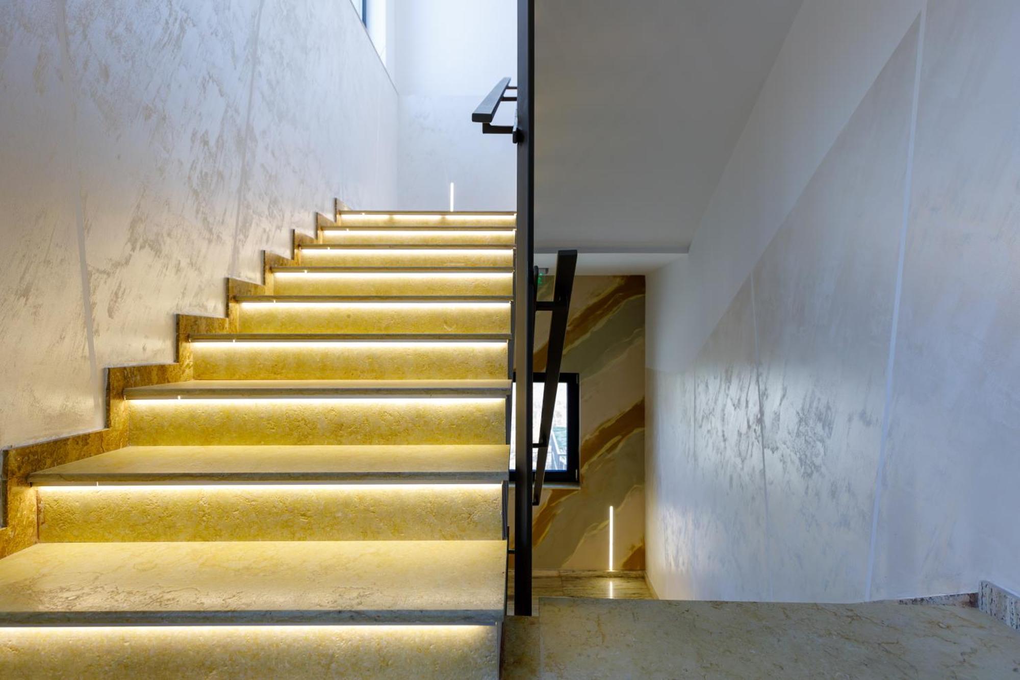River Place Pitesti Luaran gambar
