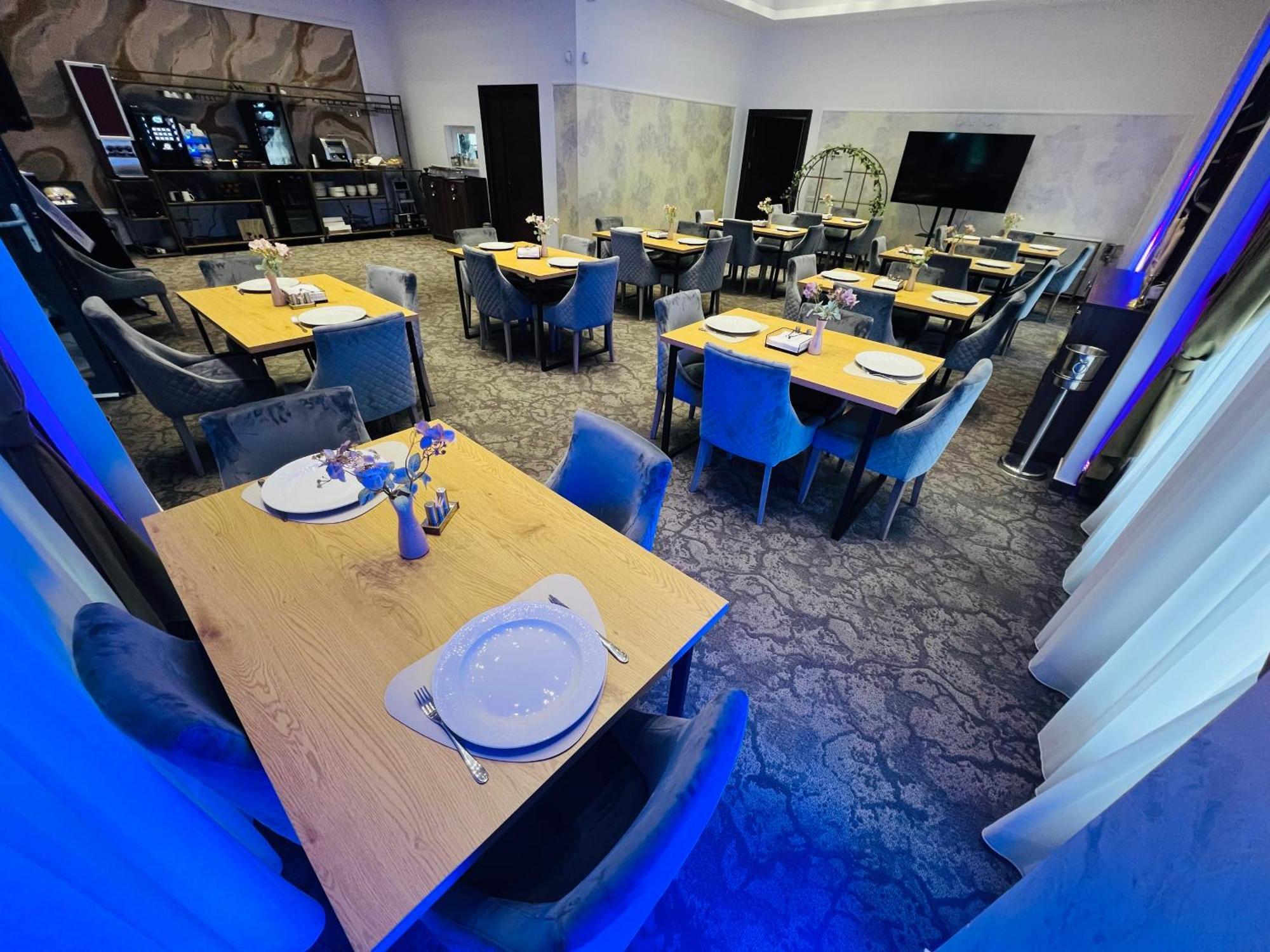 River Place Pitesti Luaran gambar